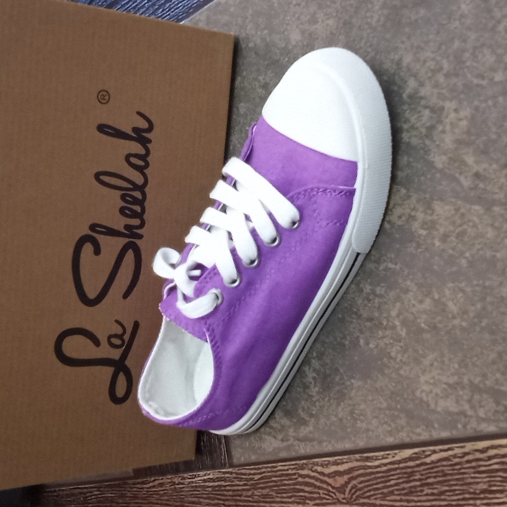 very comfortable purple tennis